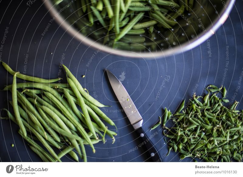 Homemade bean dish. Food Vegetable Beans Nutrition Eating Lunch Organic produce Bowl Knives Nature Foliage plant Blue Green Cooking Essen Vegetable dish