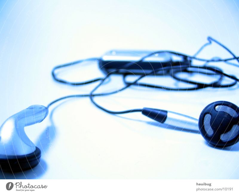 MusicEmpty MP3 player Calm White Think Relaxation Loneliness Entertainment Close-up Blue Technology Cable Bright ponder