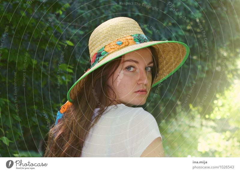 young woman with hat in summer Human being Feminine Young woman Youth (Young adults) Woman Adults Face 1 13 - 18 years Child 18 - 30 years Environment Nature