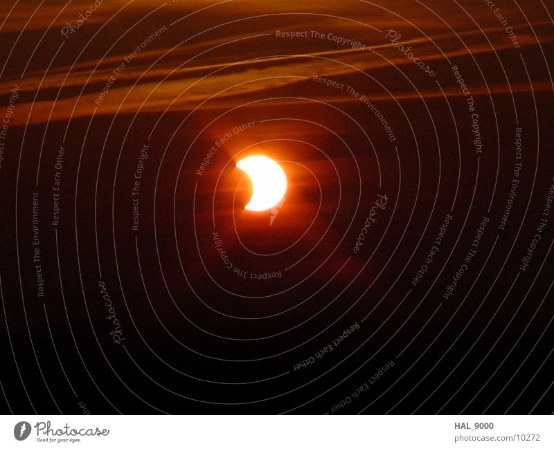 Solar eclipse_3 Partial Dawn Moon