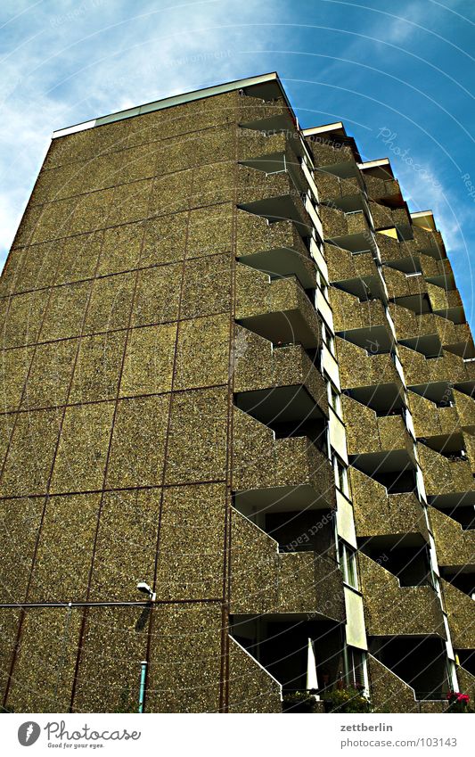 porridge House (Residential Structure) Town house (City: Block of flats) Tenant Landlord High-rise Balcony Concrete Worm's-eye view New building