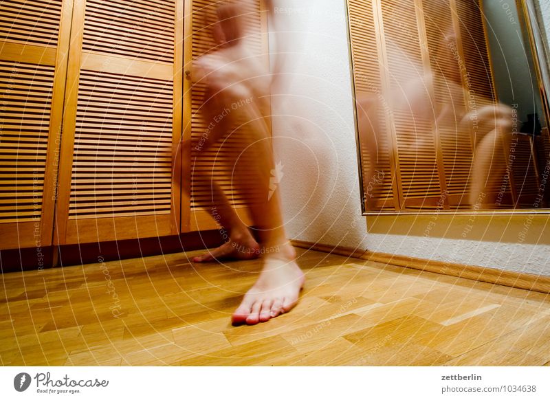 sidestep Movement Motion blur Ghosts & Spectres  Man Human being Feet Disk Slat blinds Cupboard Blur Living or residing Flat (apartment) Agitated Haste