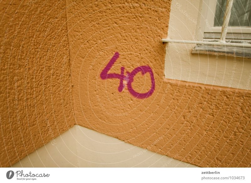40 Berlin Smeared Corner Facade Autumn Digits and numbers round birthday Write Characters Town City life Vandalism Suburb Winter Jubilee Invitation