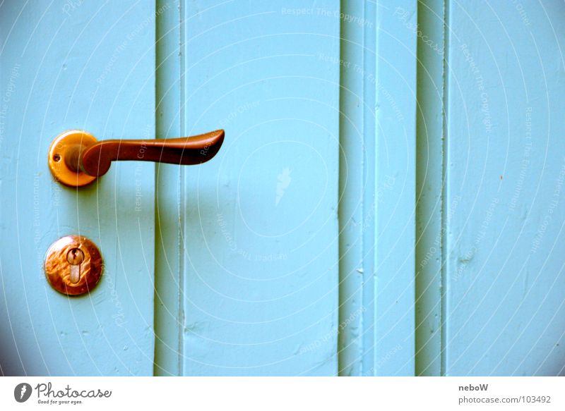 some kind of door Door opener Keyhole Wood Painted Massive Living or residing door latch Blue iron grip Colour Old
