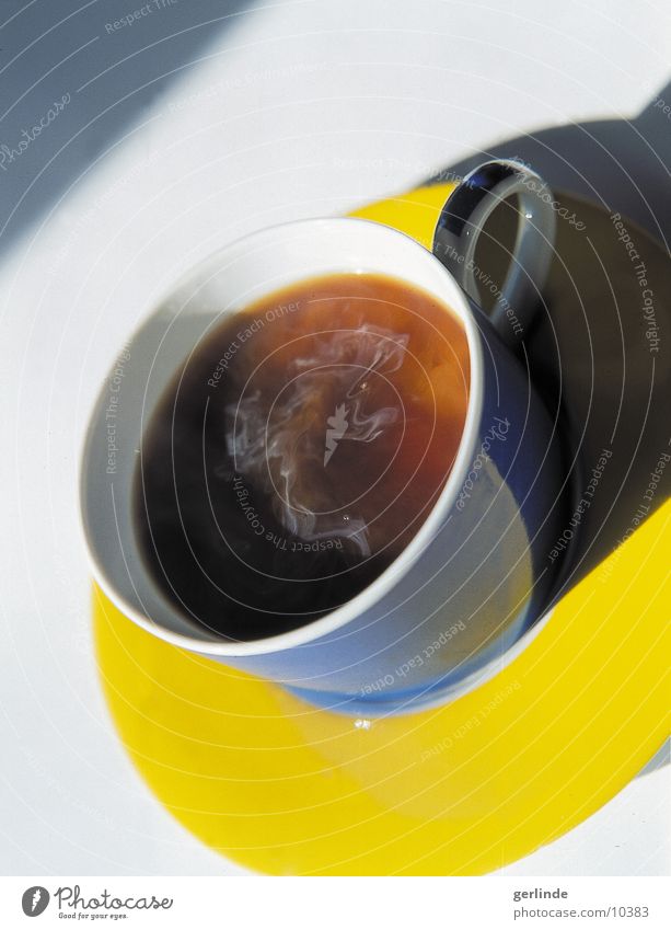Coffee Nutrition Coffee cup Saucer Multicoloured Yellow Blue Hot Hot drink Shadow 1 Round Carry handle Bird's-eye view Colour photo Deserted