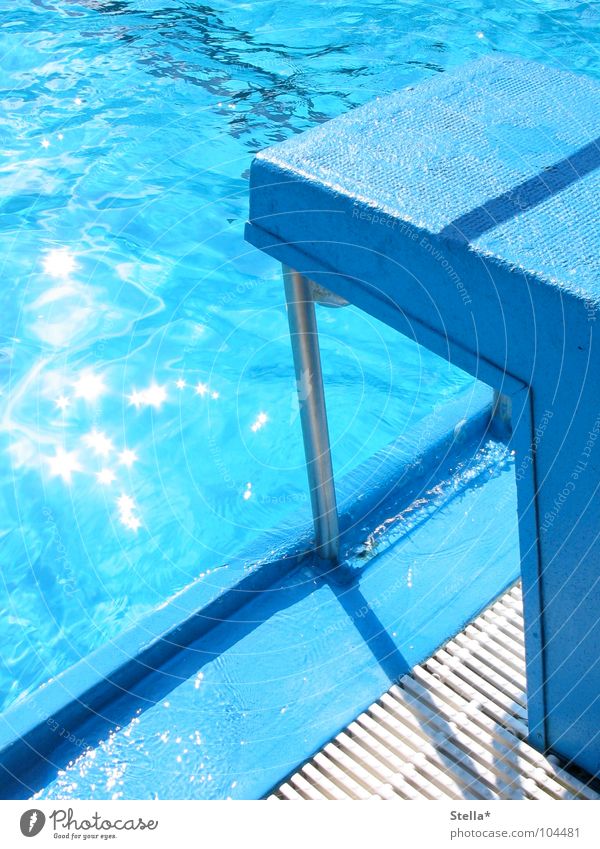 A jump in the wet Open-air swimming pool Block Pool border Wet Jump Leisure and hobbies Blue Water Reflection