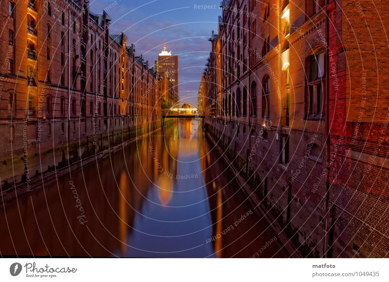 Hamburg Speicherstadt at night 3 Water Night sky North Sea Port City Manmade structures Building Wall (barrier) Wall (building) Tourist Attraction Landmark