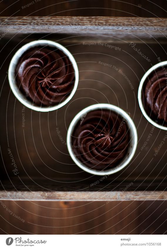 @ Dessert Candy Chocolate Mousse Mousse au chocolat Nutrition Delicious Sweet Brown Rich in calories Colour photo Interior shot Deserted Neutral Background Day