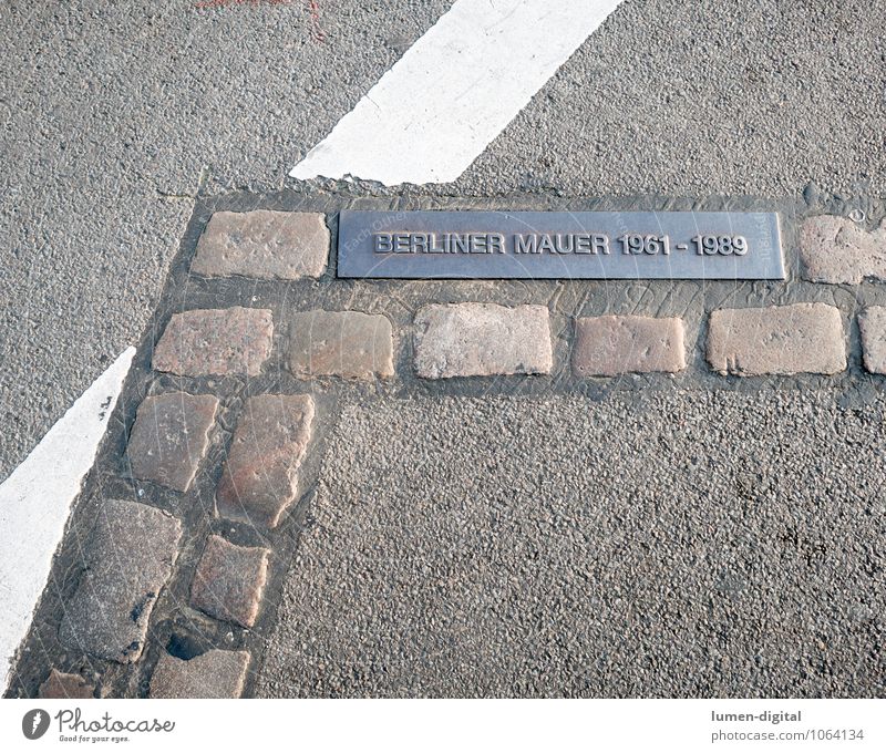 Berlin Wall Memorial Stones Town Capital city Wall (barrier) Wall (building) Monument Street Signs and labeling Freedom Hope Tourism Past Reunification East