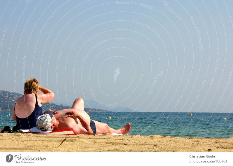 Now, look at this...!!! Southern France Cote d'Azur Ocean Beach Yellow Horizon Coast Stomach Vantage point Sunbathing Swimsuit Towel Cap Swimming trunks