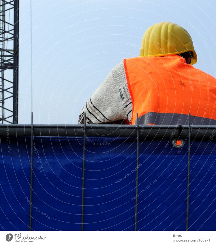 MC Buddelplatz Colour photo Exterior shot Day Worm's-eye view Work and employment Profession Construction site Craft (trade) Weather Protective clothing Sweater