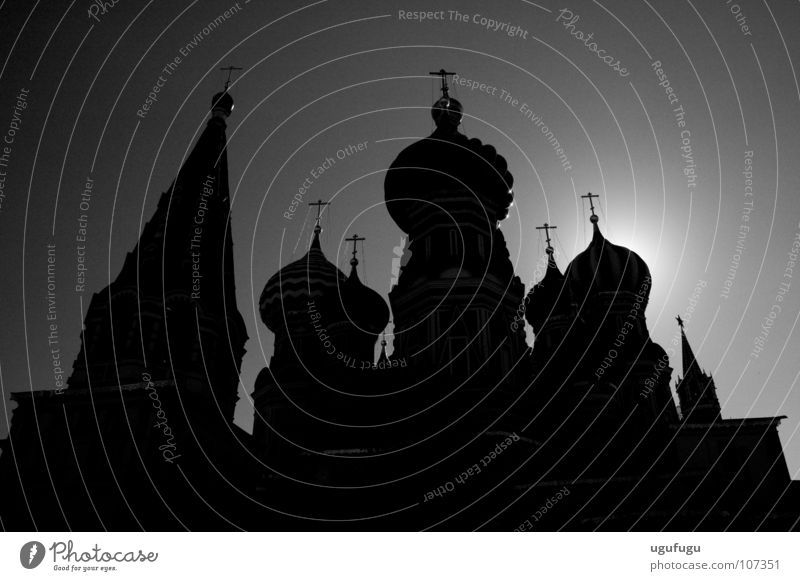 St. Basil's Silhouette House of worship Moscow Shadow Domed roof Red Square Famous building Famousness Back-light Black & white photo Spire Historic