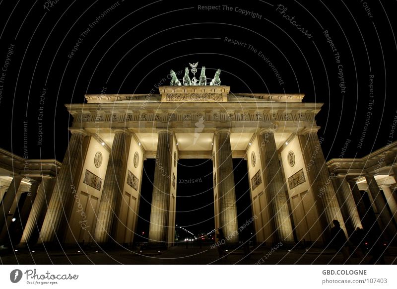 brandenburgertorinberlinbeinight Brandenburg Gate Statue Monument Art Nike Back-light Pariser Platz Landmark Symbol of the state Wide angle Night shot