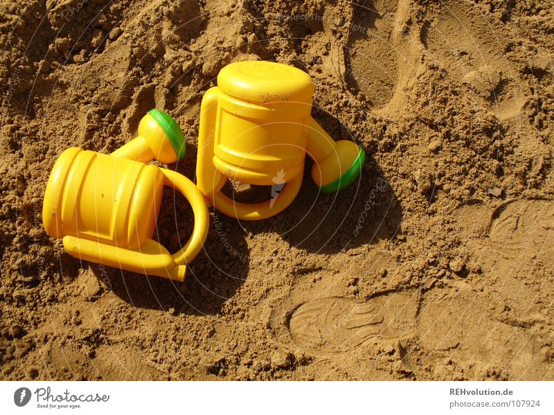 Twin sandbox humidification units Sandpit Identical Playing Yellow Green Footprint Brown Earthy Summer 2 Romp Joy Lie left Equal watering can watering cans