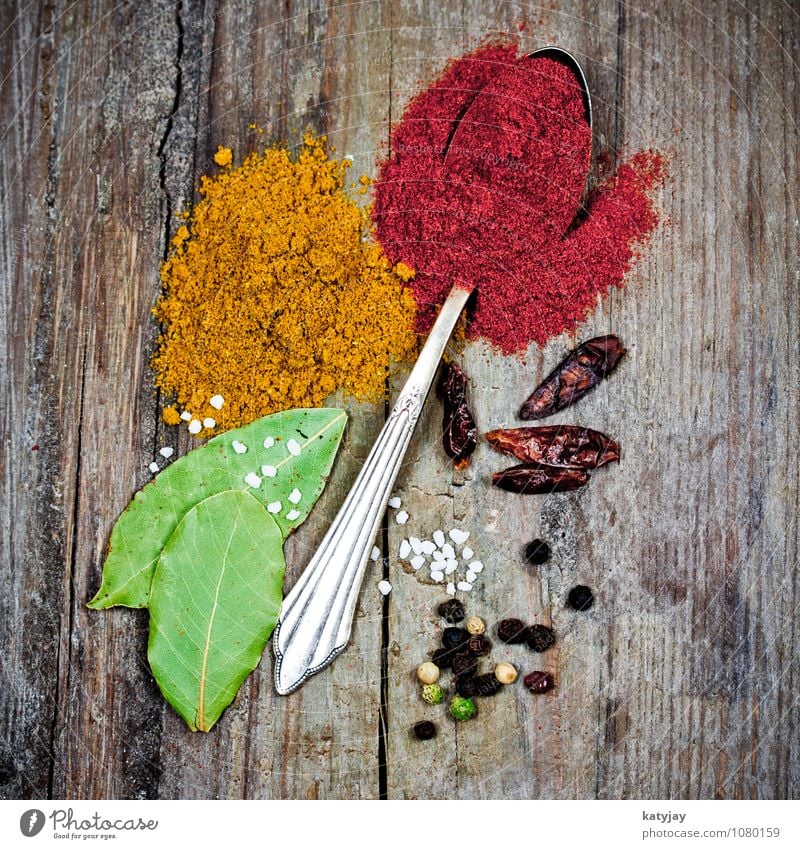 spices Herbs and spices Pepper Curry powder Peppercorn Sense of taste Spicy Spoon Healthy Eating Chili Salt Cooking salt sea salt Bay leaf India Aromatic