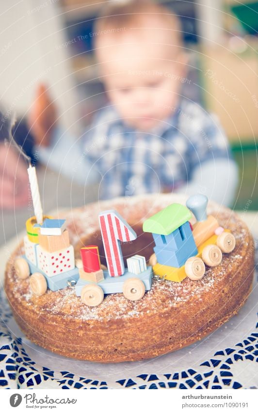 FirstBirthday Cake Eating Happy House (Residential Structure) Masculine Toddler Boy (child) Family & Relations Infancy 1 Human being 0 - 12 months Baby