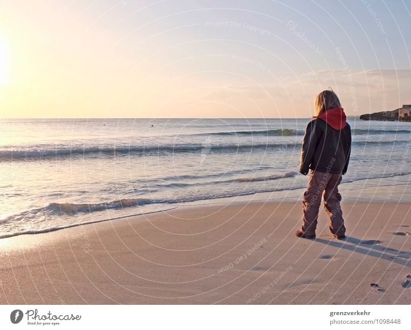 distant view Ocean Child 1 Human being 3 - 8 years Infancy Sunrise Sunset Mediterranean sea Coast Beach Stand Far-off places Wanderlust Loneliness sea noise