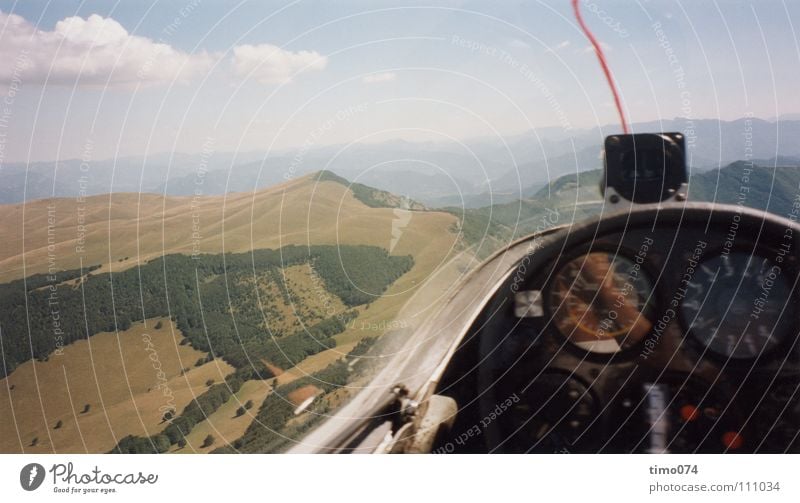 Cockpit view Gliding Clouds Compass (Navigation) Panorama (View) Sailing Glide Warmth Altimeter Pilot Copilot Aerial photograph Sports Playing Sky Aviation