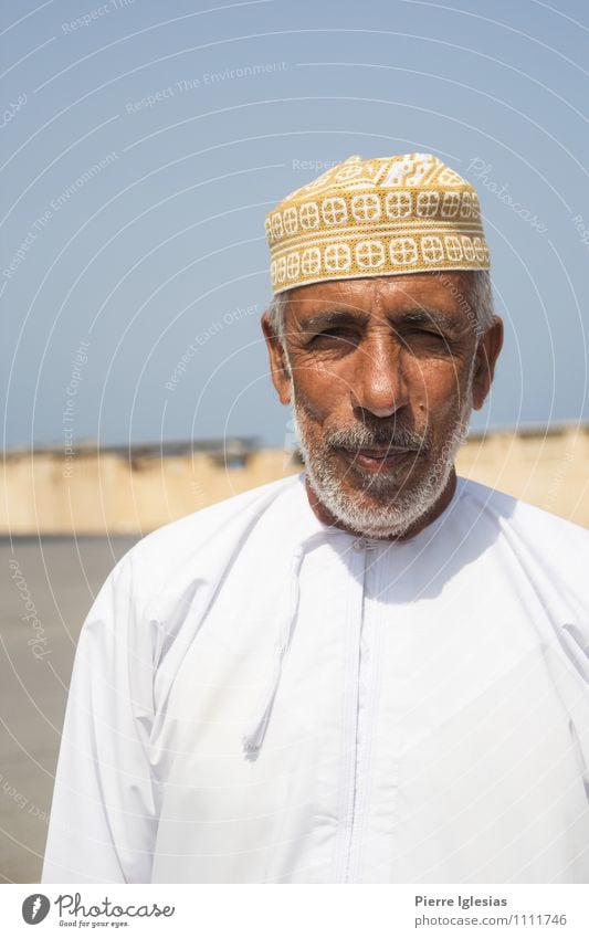 Arabs in Oman Human being Masculine Man Adults Male senior Father Grandfather Senior citizen Life 1 45 - 60 years 60 years and older Earth Sand Summer Village