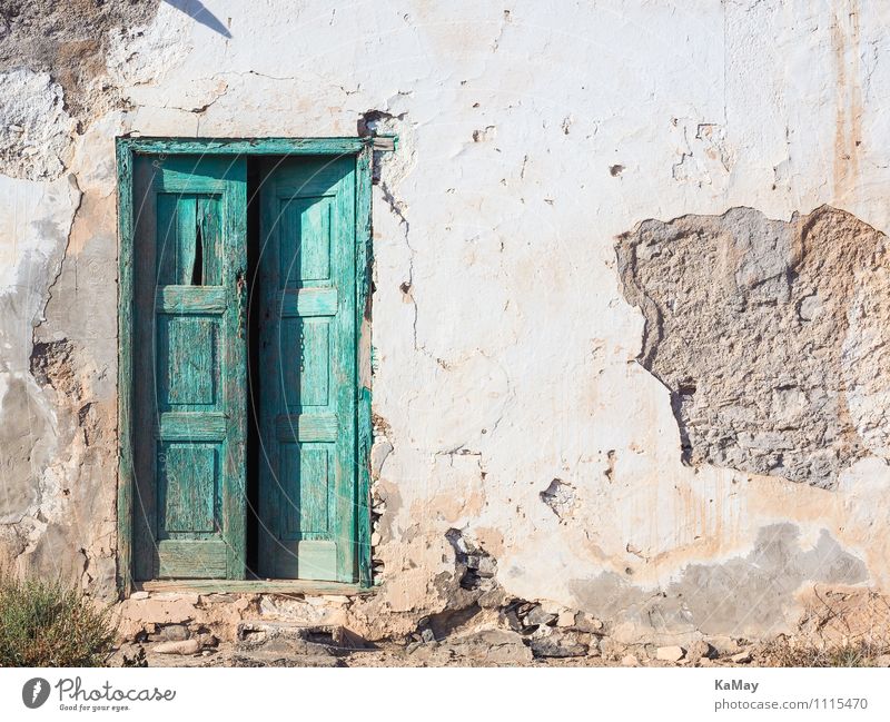 Come in... House (Residential Structure) Canaries Europe Deserted Building Architecture Facade Door Stone Wood Old Simple Historic Green White Acceptance