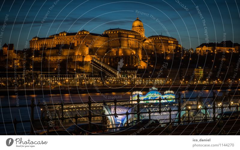 Castle Palace in Budapest Lifestyle Vacation & Travel Tourism Sightseeing City trip Cruise Night life Hungary Europe Town Capital city Downtown Skyline Deserted