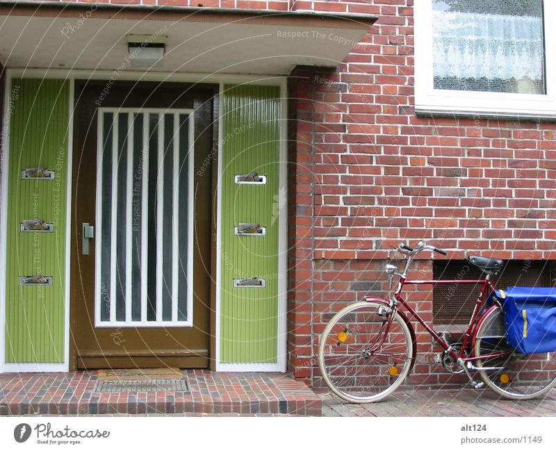 Discharged Bicycle Bag Green Wall (building) Things Stone Front door