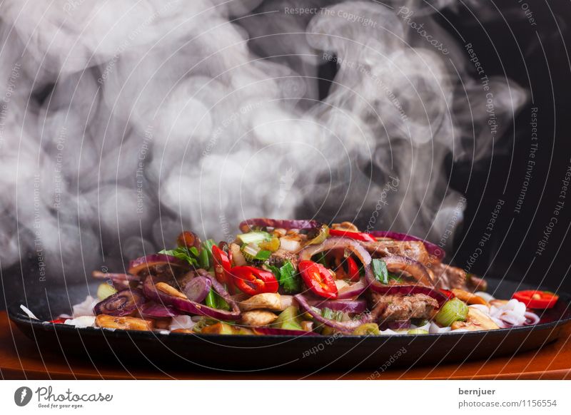 sizzler Food Meat Vegetable Dinner Asian Food Pan Cheap Good Black White Steam Smoke cloud iron pan Thai Thailand Chili Noodles Onion Asparagus Proffer Chicken