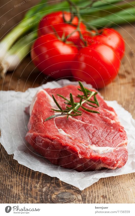 For Rosemary Food Meat Vegetable Herbs and spices Nutrition Organic produce Good Delicious Brown Red loin of beef beef steak Steak Raw Tomato Early onion