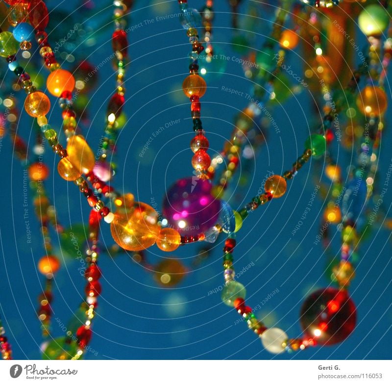 KLUNKER HER LIFE INTO BEAUTIFUL Lamp Jewellery Chandelier Violet Multicoloured Point of light Blur Cute Turquoise Amber coloured Pearl necklace Light