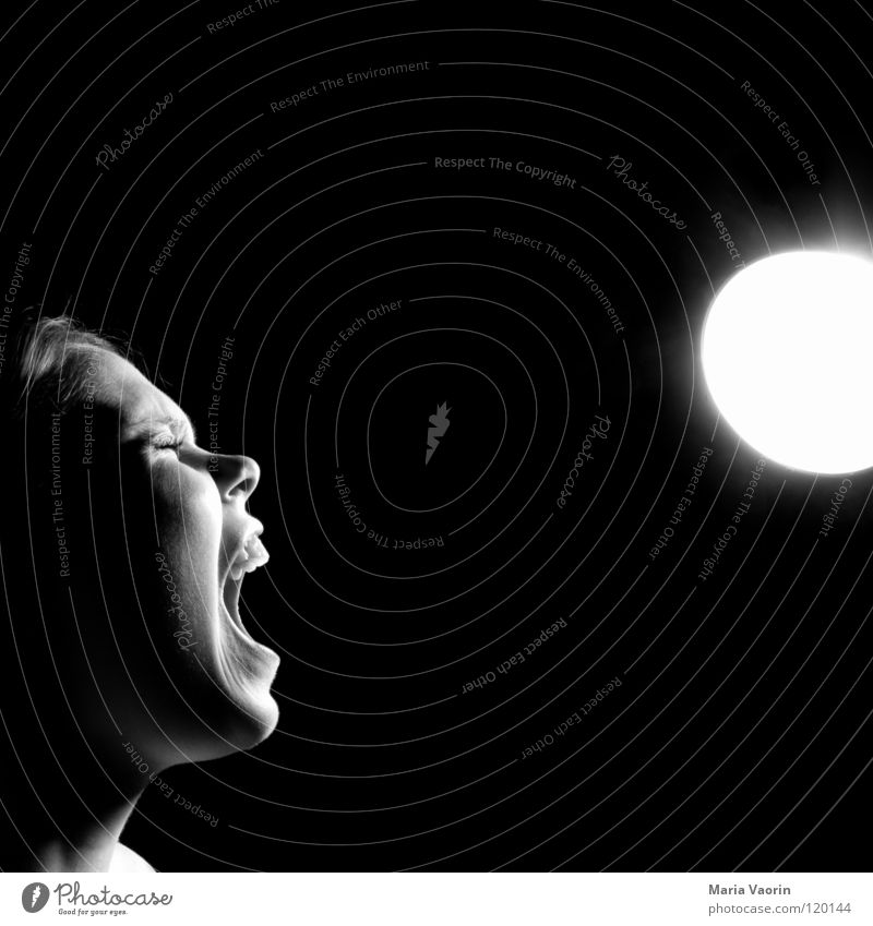 sun worshipper Scream Anger Aggravation Hatred Emotions Evil Debauched Woman Sunbathing Light Anxious Nerviness Loneliness Black Dark Distress