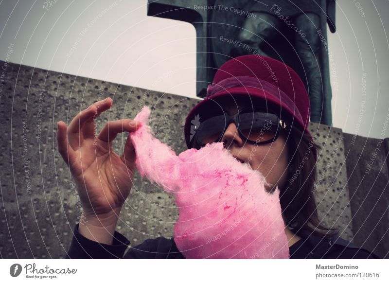 cotton candy Cotton candy Absorbent cotton Dessert Public Holiday National Day Candy Unhealthy Plucking Hand Fingers Pink Woman Sunglasses Statue Nutrition