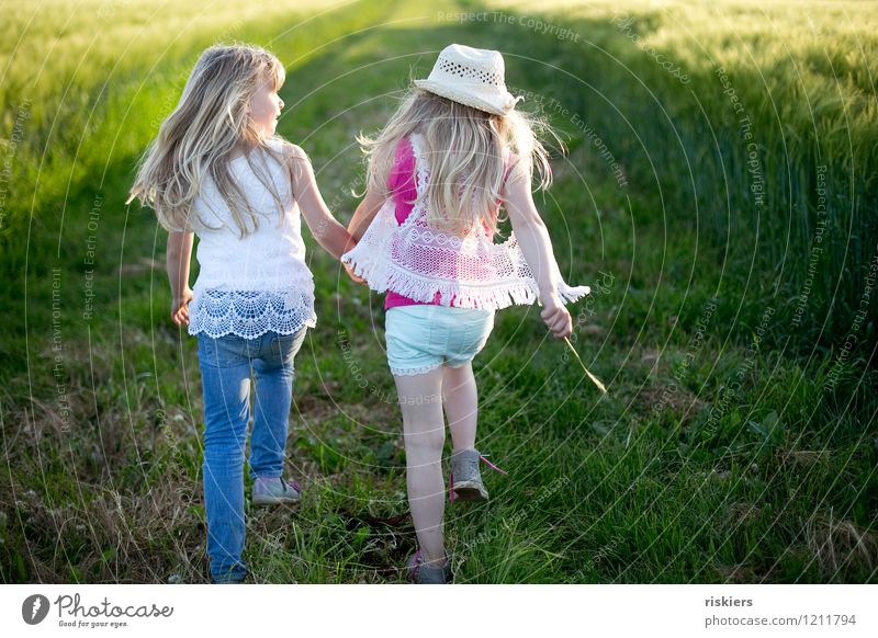 happy hippie days ii Human being Feminine Girl Brothers and sisters Sister Family & Relations Infancy 2 3 - 8 years Child Environment Nature Landscape Summer