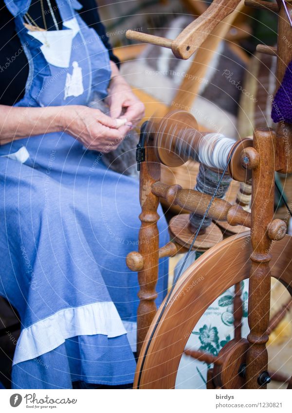 environmentally friendly spinning mill Handcrafts Work and employment Profession Craftsperson Workplace Craft (trade) Female senior Woman Grandmother