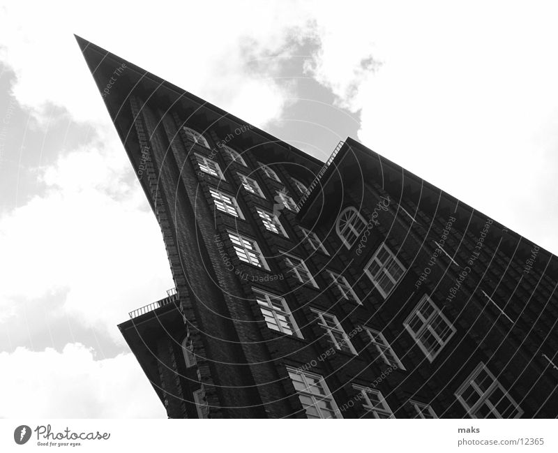 chile house Gray Gray scale value Clouds Brick Architecture Hamburg Black & white photo Sky Stone
