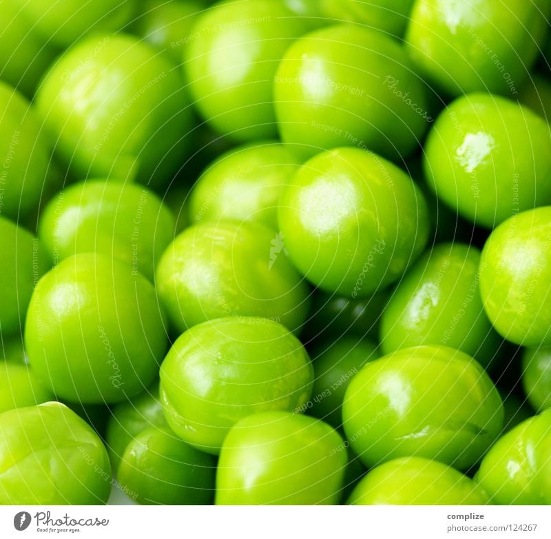 yes peas! Kitchen Pot Green Healthy Eating Do the dishes Cheap Supermarket Vitamin Round Bright green Sphere Design Vegetarian diet Boredom Gastronomy Peas