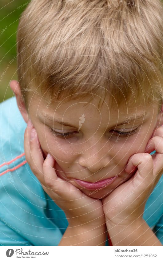 sulking mode Human being Masculine Child Boy (child) Infancy Head Hair and hairstyles Hand 8 - 13 years Looking Authentic Natural Blonde Pout Insulted To talk