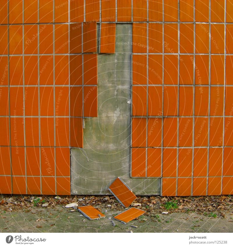 Plate order (detachment) Wall (building) Facade To fall Lie Dirty Sharp-edged Broken Retro Orange Indifferent Transience Change Wall cladding Shabby