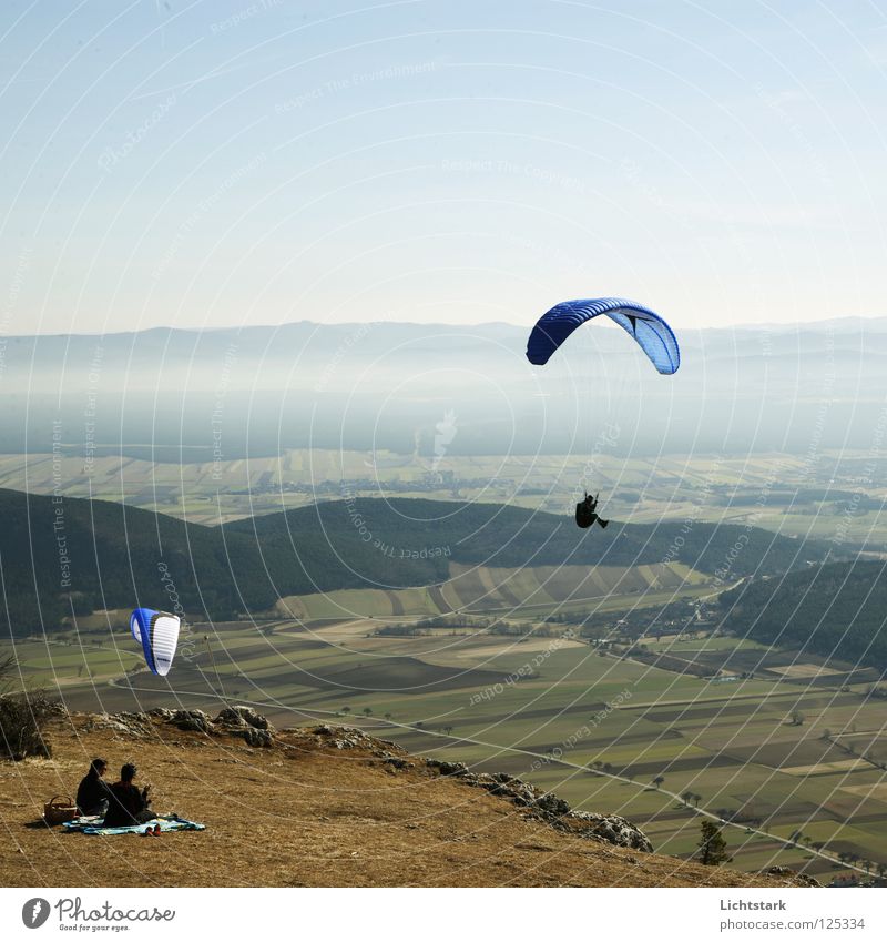 I'm up Paraglider Air Leisure and hobbies Red Warmth Paragliding Beginning Aerial photograph Federal State of Lower Austria Tourism Sporting event Competition