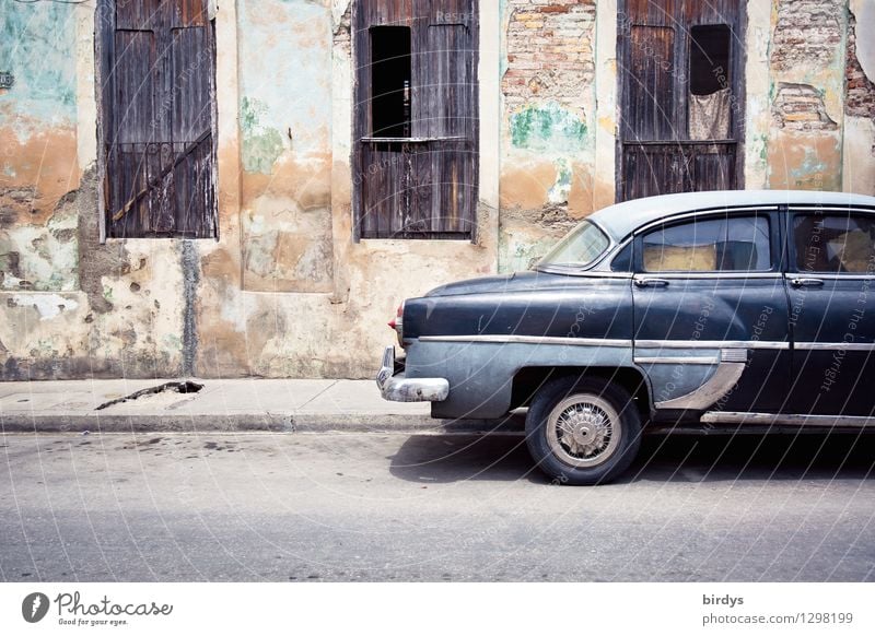 American vintage car in Cuba Vintage car Vacation & Travel City trip Santiago de Cuba city Facade Window Street Car Limousine Old Esthetic Authentic Exotic