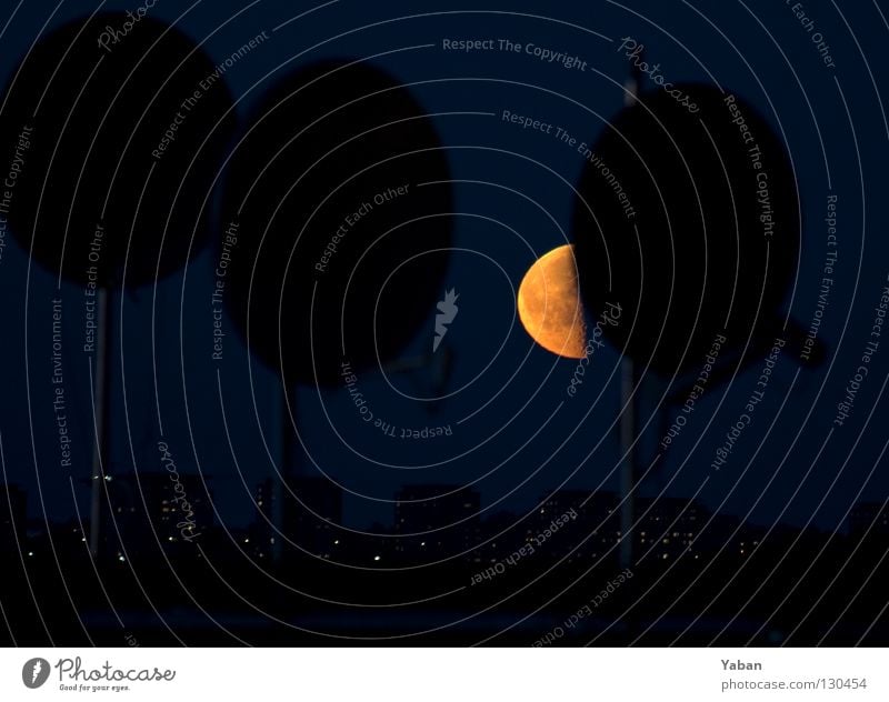 When the moon is in the 7th house Moon Half moon Satellite Bowl Satellite dish Sweden Stockholm Södermalm Night Dark Long exposure Light Silhouette