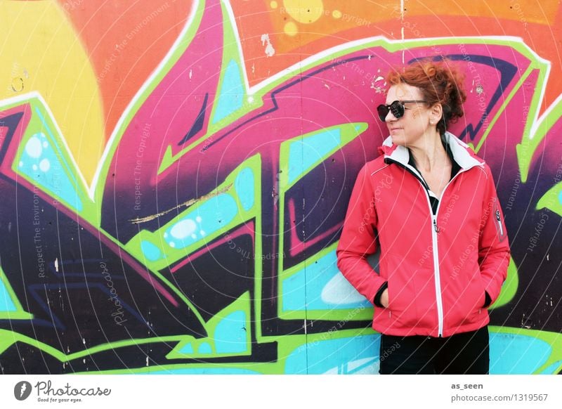 Woman from graffiti Adults 1 Human being 30 - 45 years Art Work of art Youth culture Subculture Music Wall (barrier) Wall (building) Facade Red-haired Curl Sign