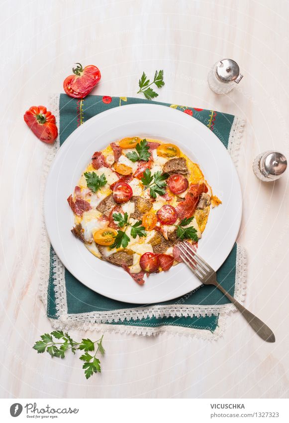 Rustic omelette with eggs, tomatoes, sausage and bread Food Sausage Vegetable Bread Herbs and spices Nutrition Breakfast Lunch Banquet Organic produce Diet