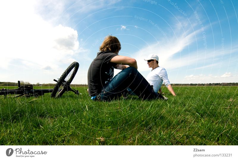 chillout sunday II Relaxation Action April Baseball cap To enjoy Grass Green Light blue Man Masculine Cap Rest Salto Sky Summer Sunday Jump Style White Meadow