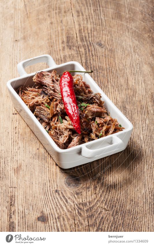 Pulled Pork Food Meat Eating Bowl Good Chili Herbs and spices American Wood Rustic pulled pulled pork crucibles Portion grilled meat nobody Colour photo