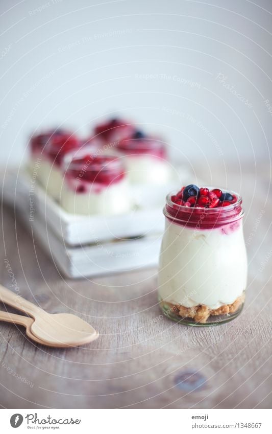 Cheesecake in a jar Yoghurt Fruit Dessert Candy Nutrition Breakfast Buffet Brunch Picnic Vegetarian diet Delicious Sweet White Glass cheesecake Colour photo