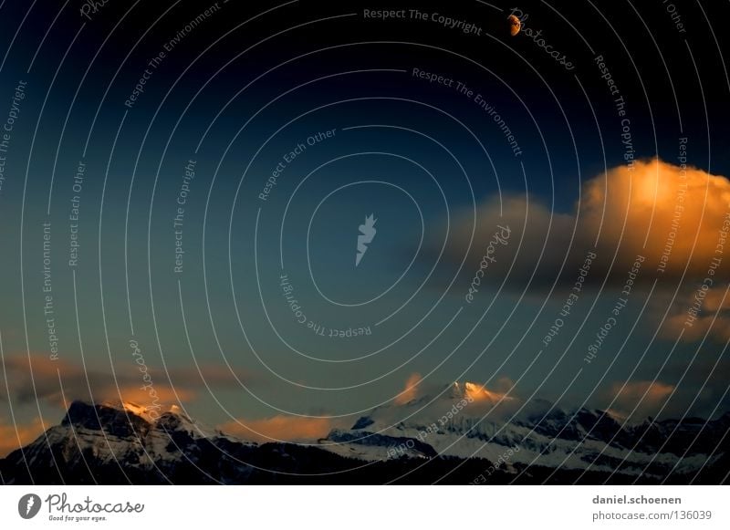 moonrise Sunset Cirrus Light Switzerland Bernese Oberland Hiking Mountaineering Leisure and hobbies Endurance Clouds High mountain region Clean Air Red Yellow