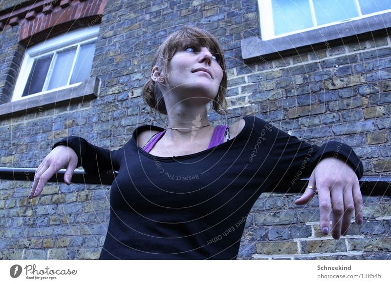 na smaller.... Woman Sweater Top Carrier Black Violet London Vacation & Travel Hand Necklace House (Residential Structure) Brick Wall (barrier) Window Fingers