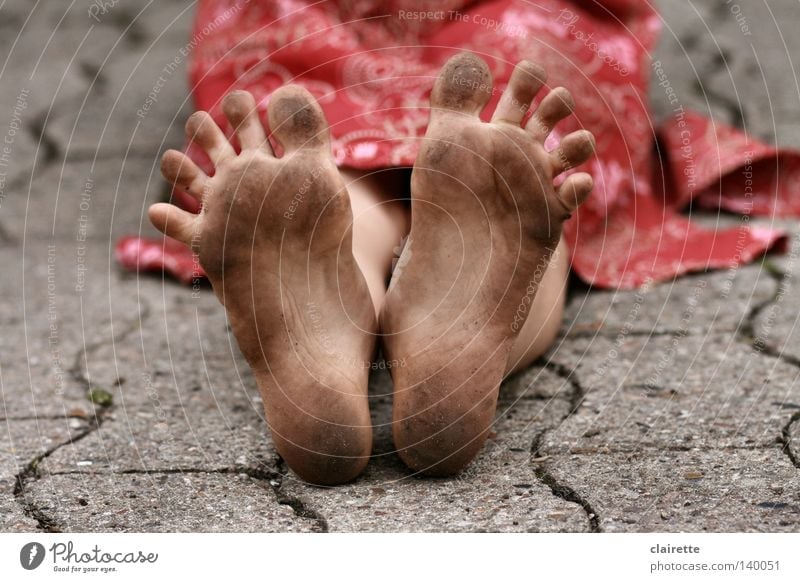 Black Splay Foot Colour photo Multicoloured Exterior shot Summer Child Human being Girl Feet 1 3 - 8 years Infancy Dress Dirty Wild Red Toes Children's foot