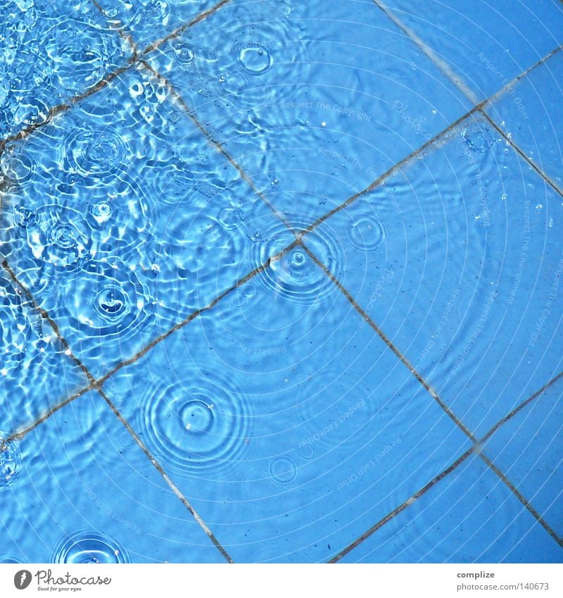 Squares and circles Bathroom Open-air swimming pool Swimming pool Waves Sanitary Light blue Macro (Extreme close-up) Close-up Water Tile Toilet Drops of water