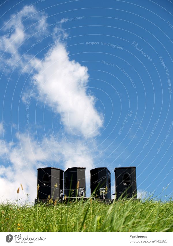 SoundNatures Loudspeaker Music Meadow Green Sky Blue Beautiful weather Blue sky Clouds Dance Dance event Emotions Clang Party Outdoor festival Club sonication